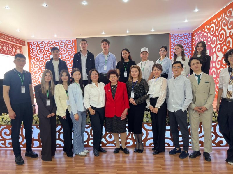 Майлуу-Сууйский медицинский колледж (МСМК) принял активное участие в Международной научно-практической студенческой конференции на тему: «Молодые специалисты в системе здравоохранения: международный диалог медицинских колледжей».